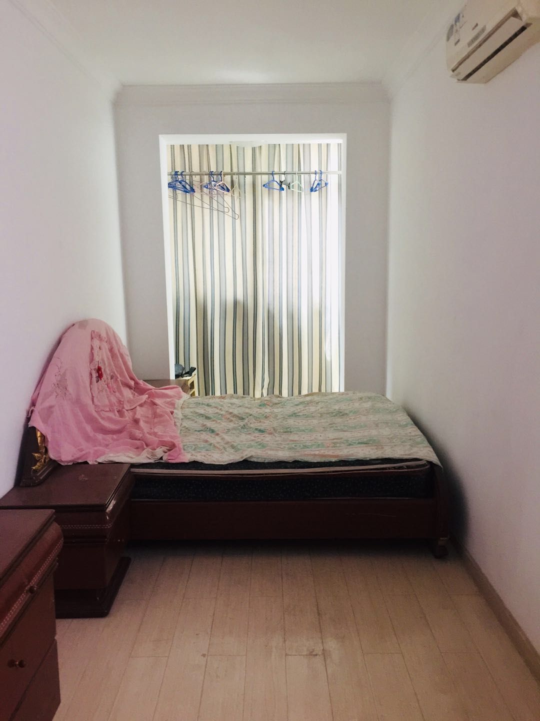 邮三社区房间