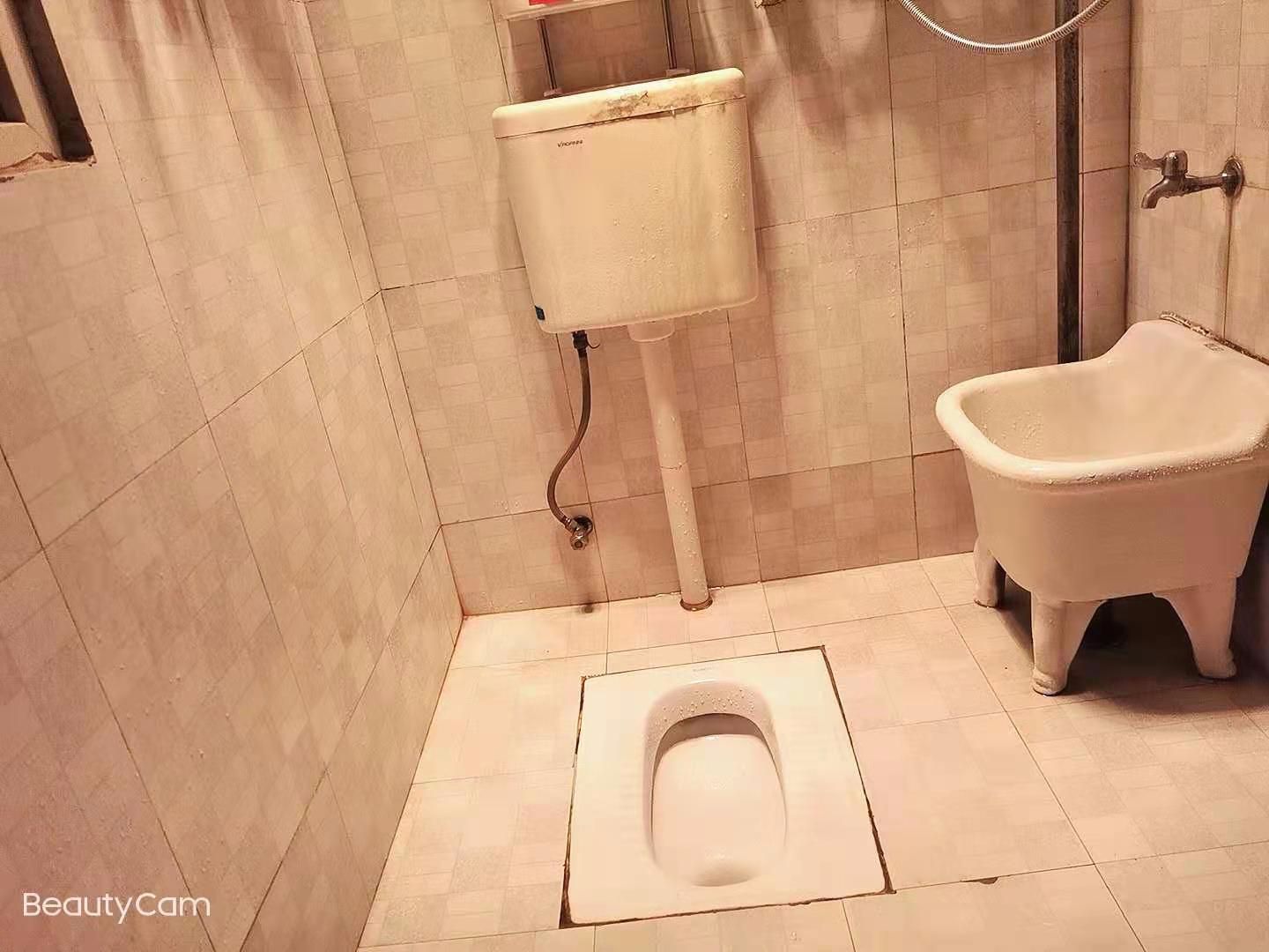云鶴小區五組房間
