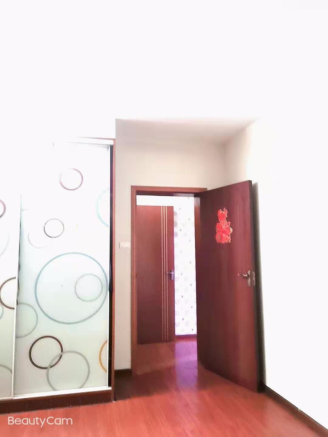 云鶴小區五組房間