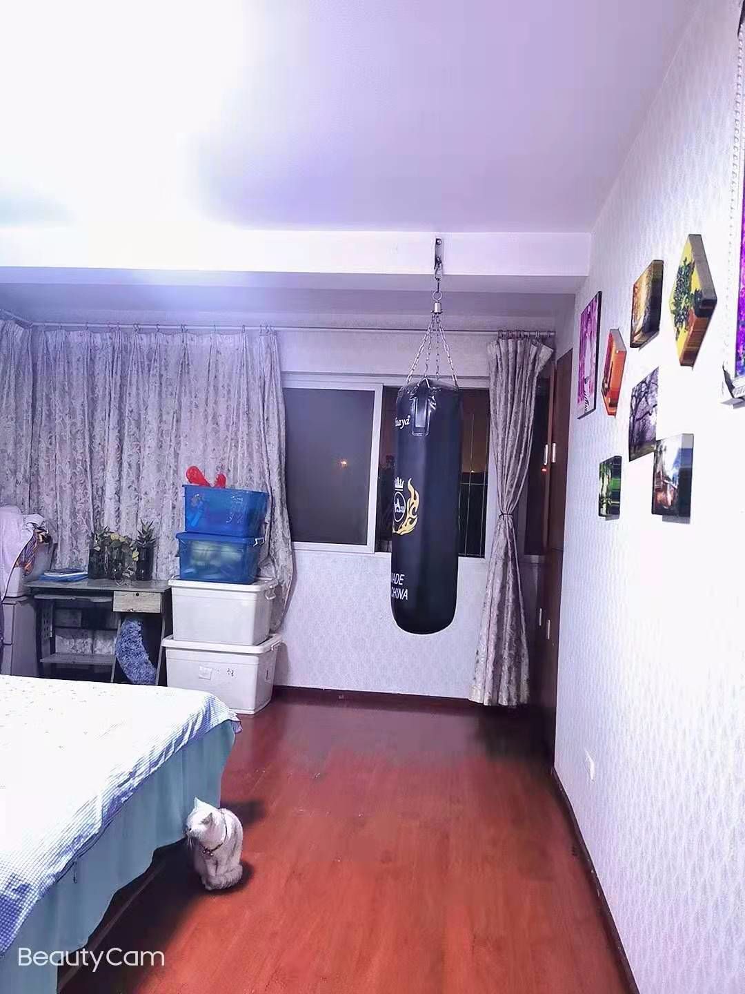 云鶴小區五組房間