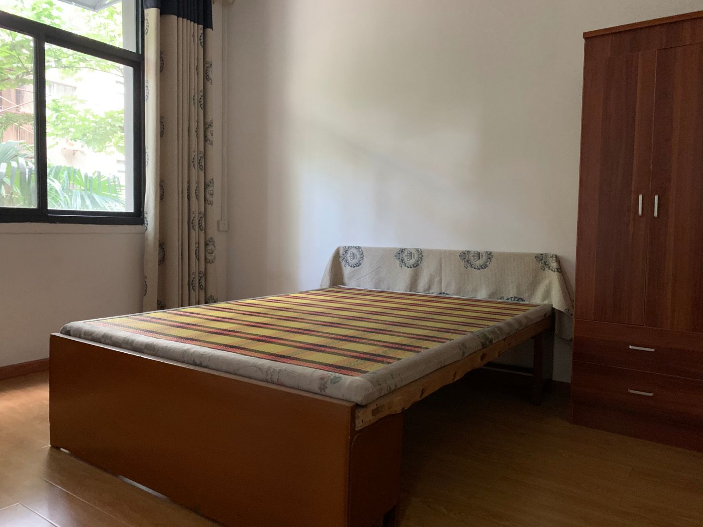 勝利街310號主臥