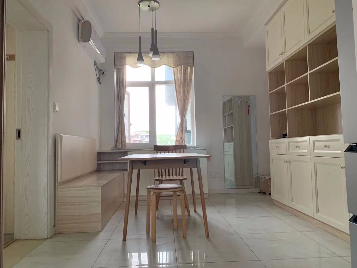 勝利街310號(hào)房間