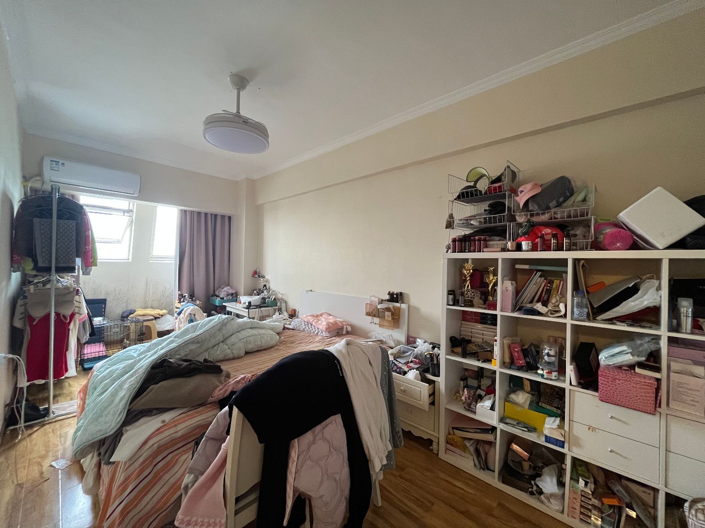 �����Է����